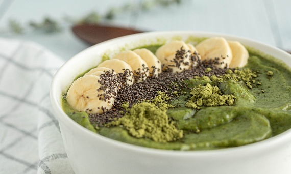 Przepisy na desery z kremem pistacjowym